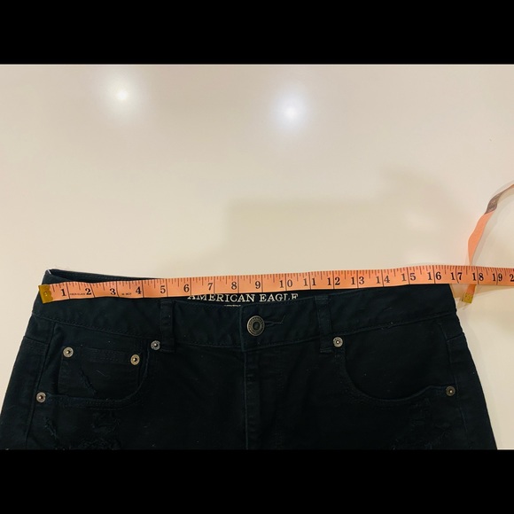 American Eagle 🦅 distressed Jean shorts - Picture 6 of 9